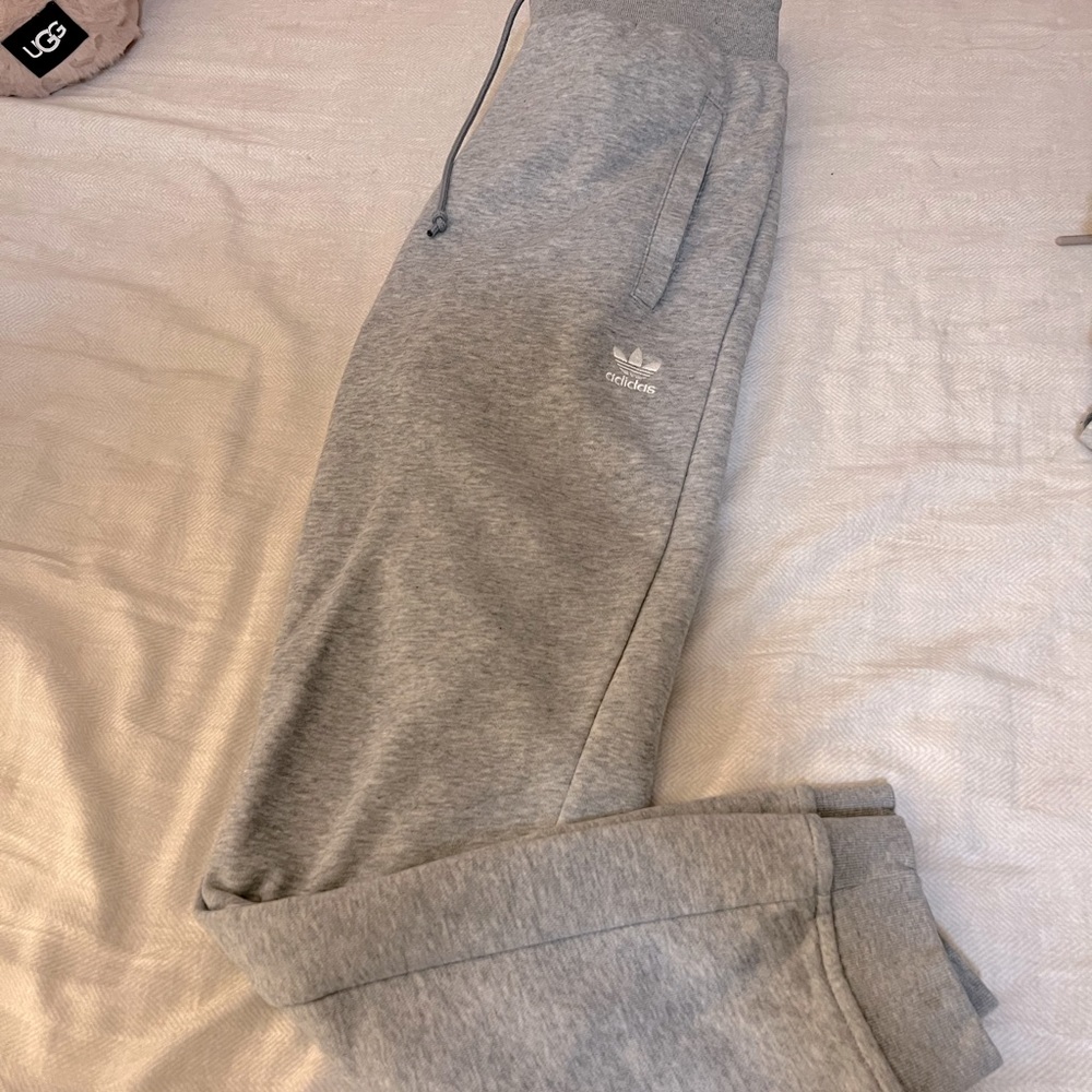 ADIDAS ORIGINALS SWEATS